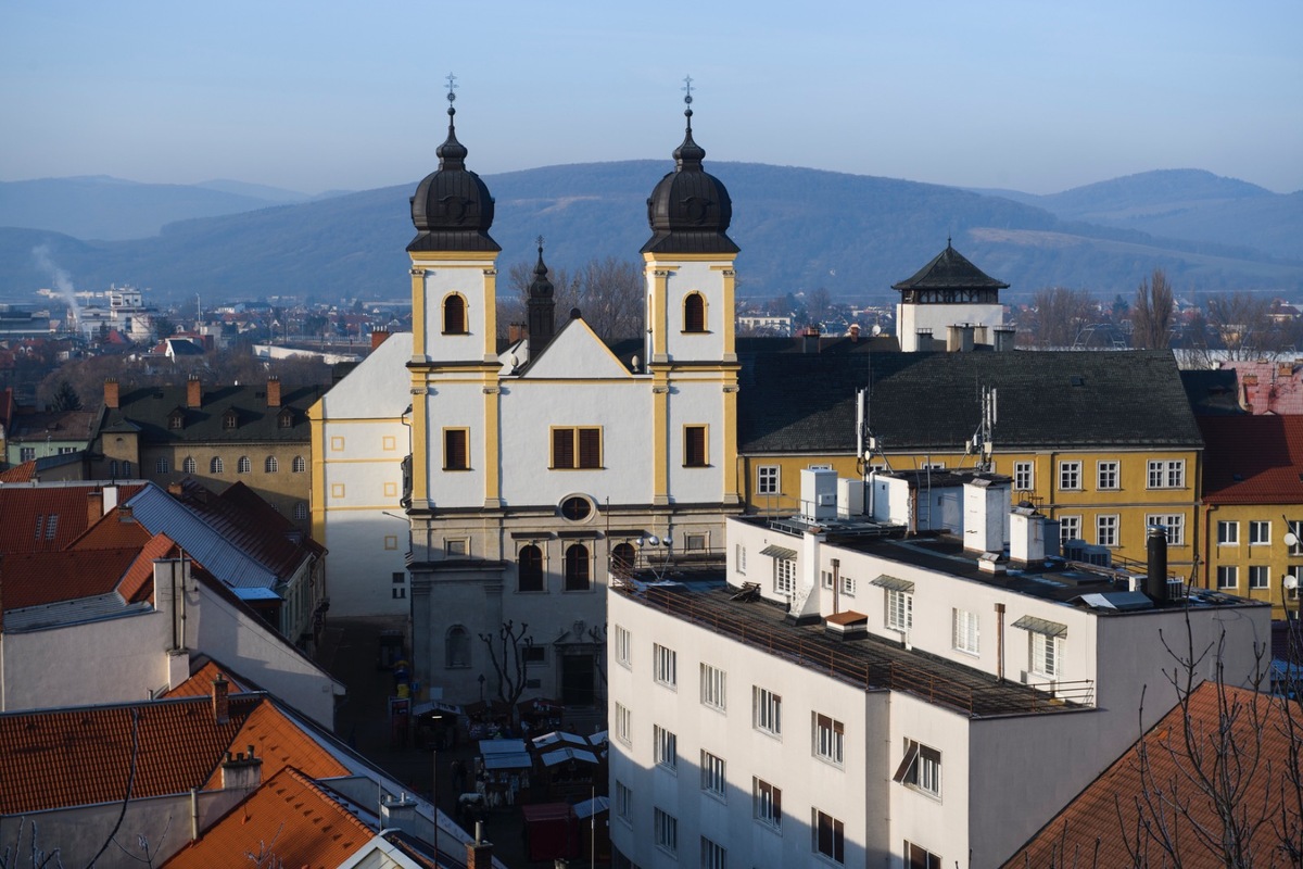 FOTO: Trenčianske kostoly počas víkendu rozžiari svetelné umenie, foto 1