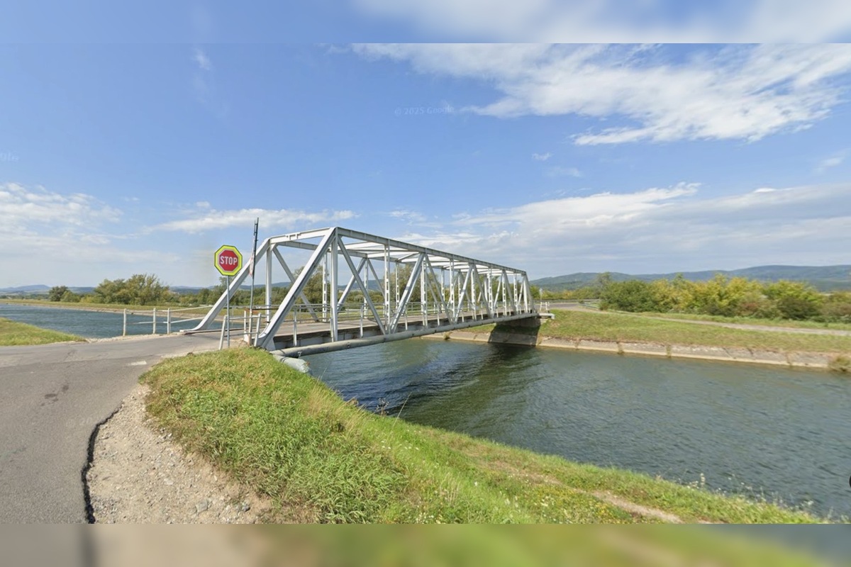 FOTO: Most medzi Dubnicou a Bolešovom uzavrú na viac než štyri mesiace, foto 1