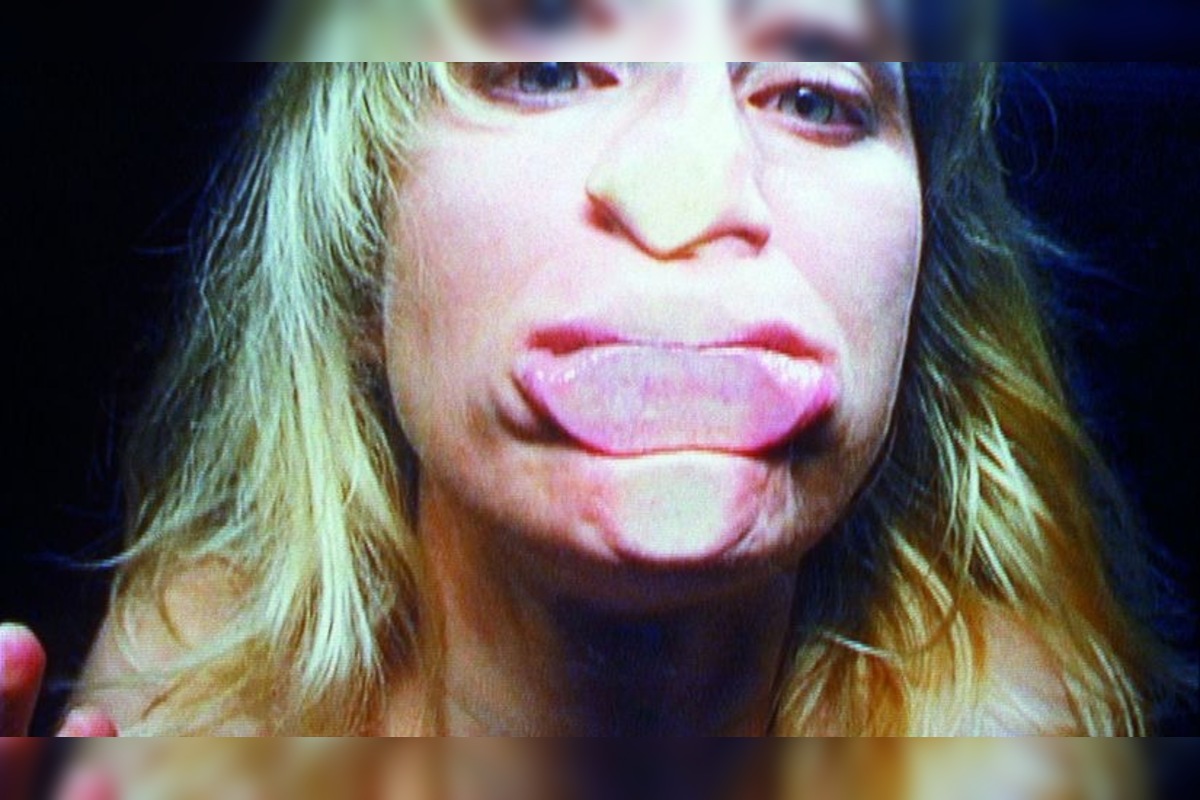 FOTO: Svetová hviezda videoartu premení trenčiansku stanicu na umelecký zážitok, foto 2