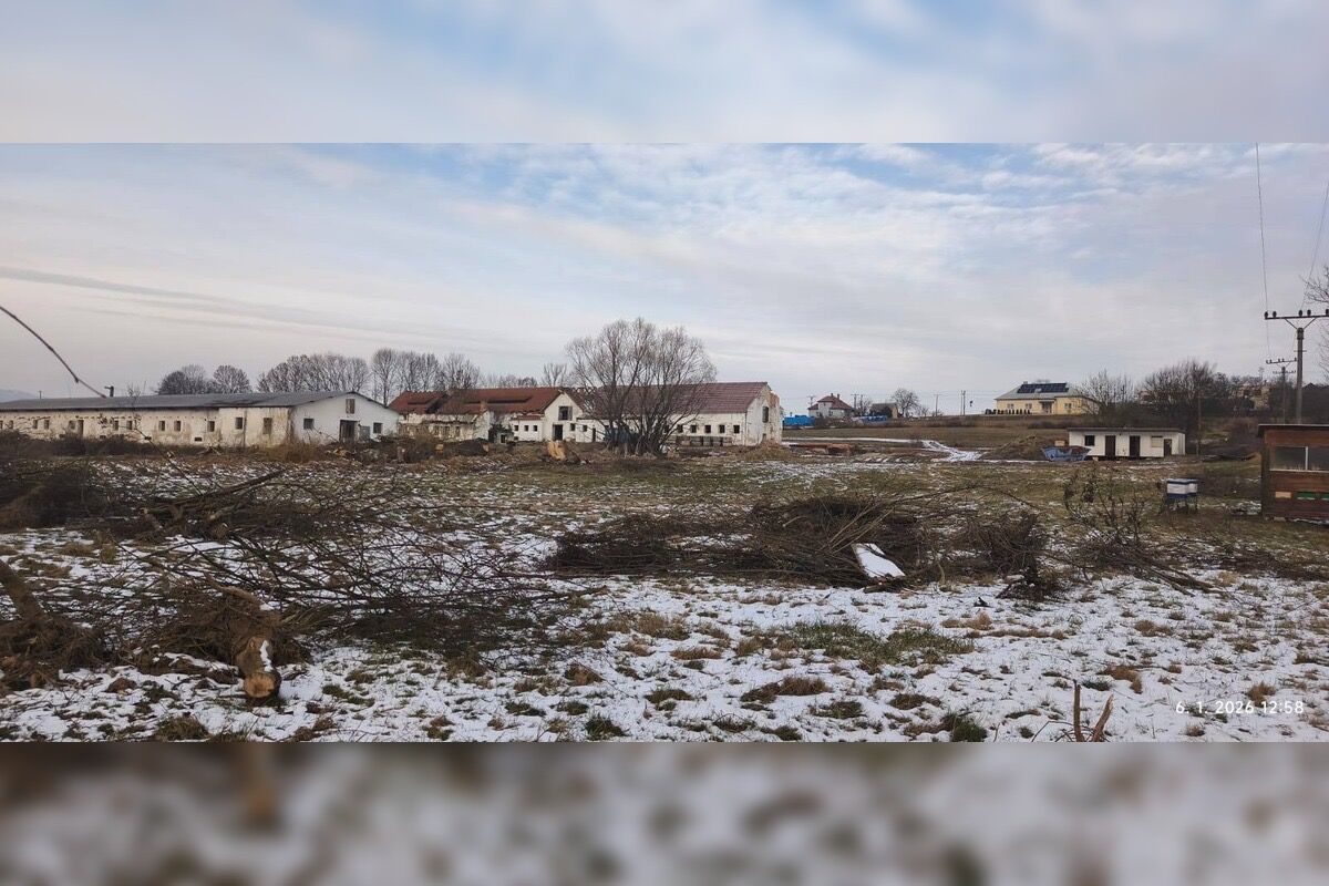 FOTO: Obec pri Bánovciach sa búri proti plánovanému veľkochovu hydiny, foto 2