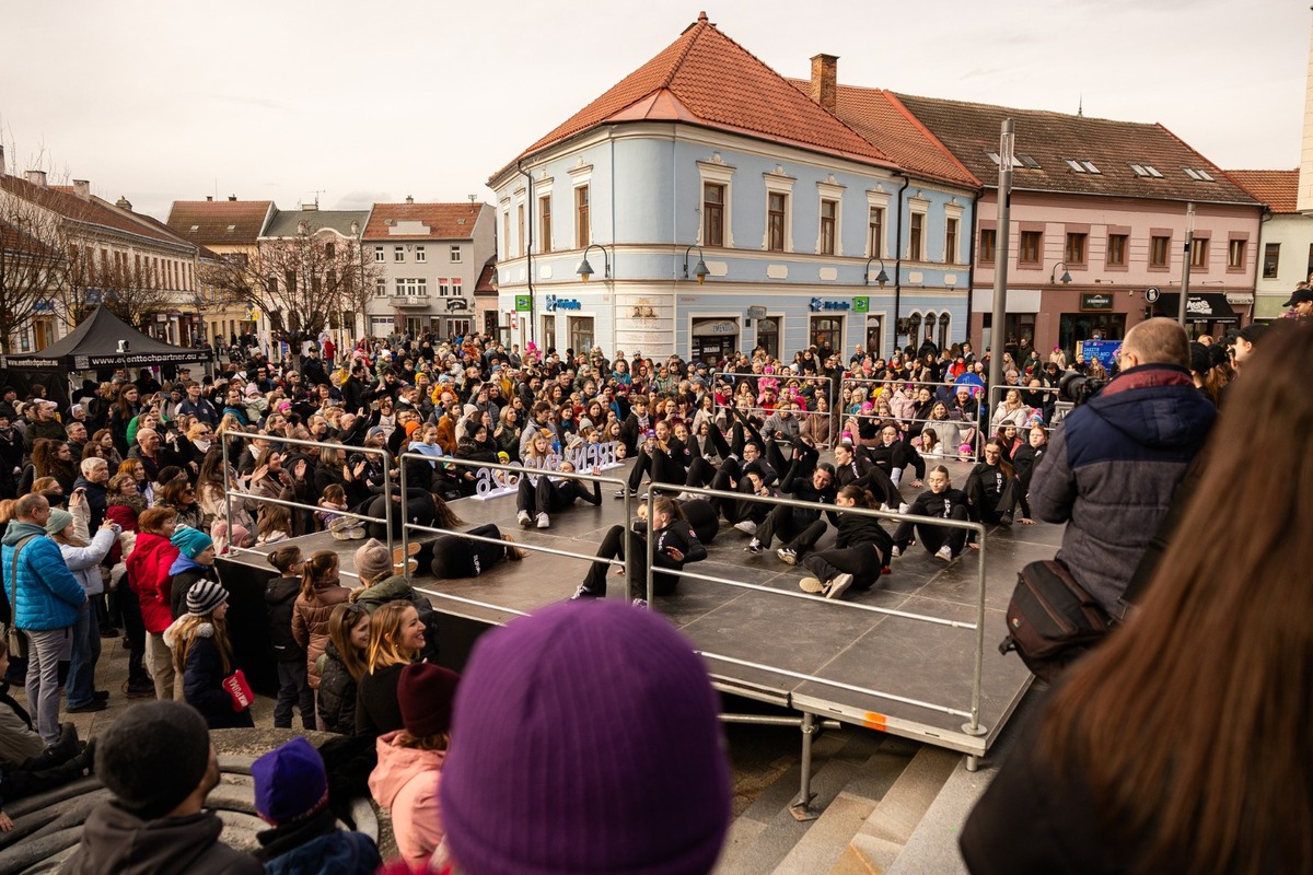 FOTO: Trenčín ako Európske hlavné mesto kultúry 2026 prilákal tisícky hostí, foto 4