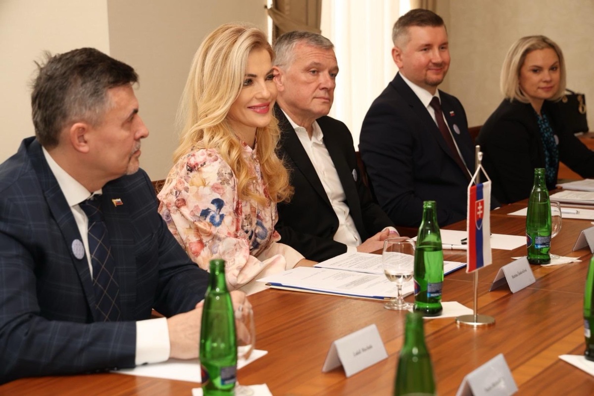 FOTO: Ministerka Šimkovičová absolvovala v Trenčíne množstvo pracovných stretnutí,, foto 3