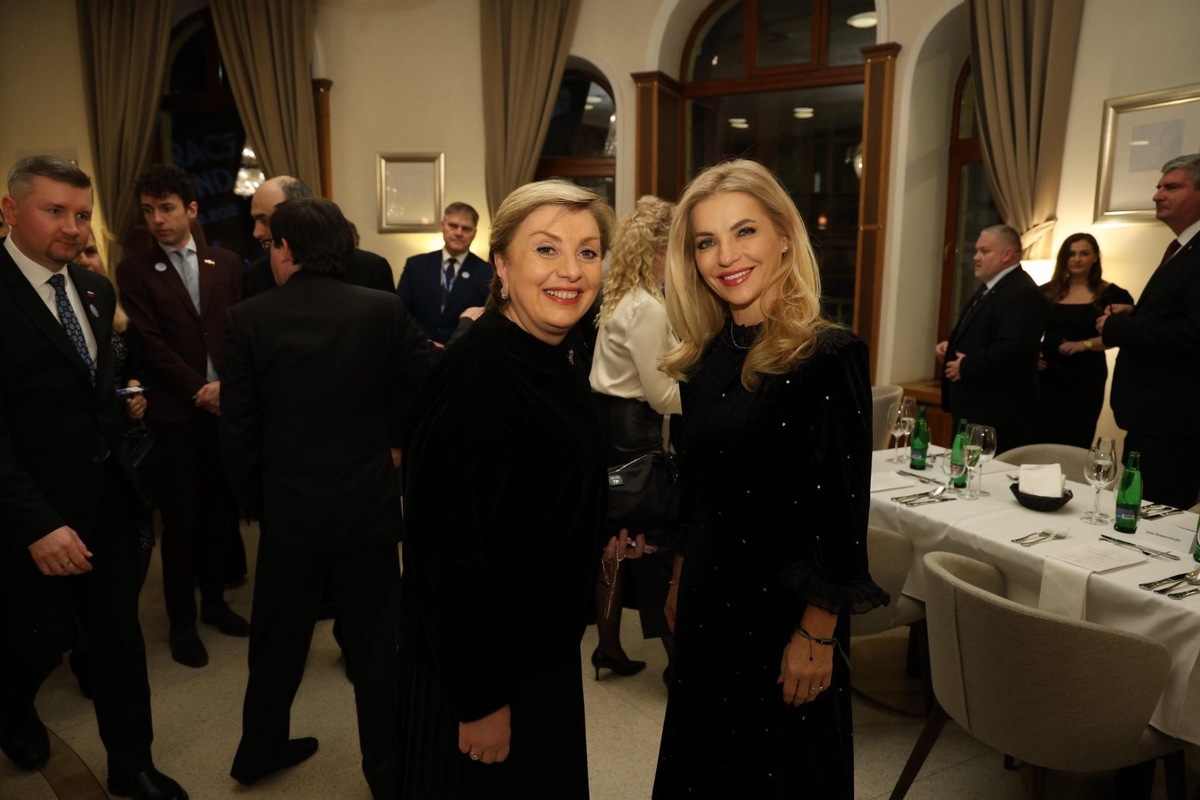 FOTO: Ministerka Šimkovičová absolvovala v Trenčíne množstvo pracovných stretnutí,, foto 17