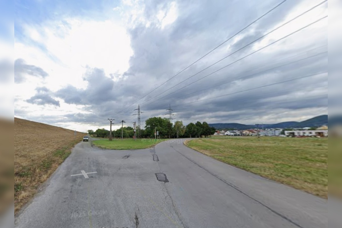 FOTO: Od pondelka uzatvoria cestu v Dubnici nad Váhom , foto 7