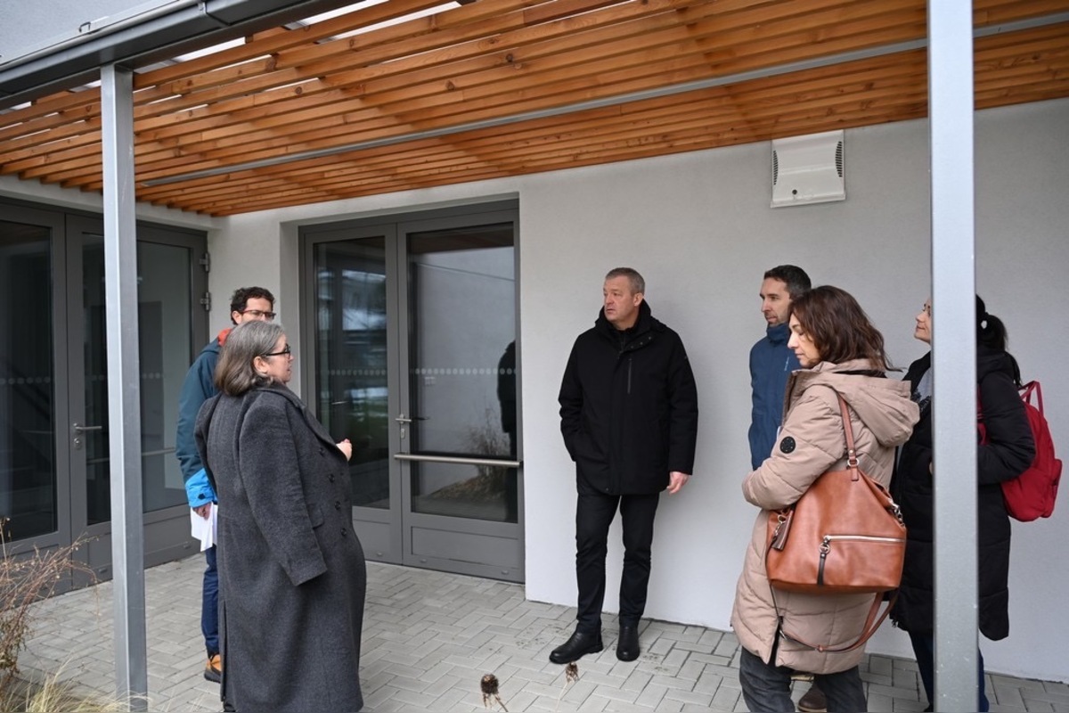 FOTO: Chátrajúci internát v Trenčíne sa zmenil na moderné centrum pomoci, foto 3