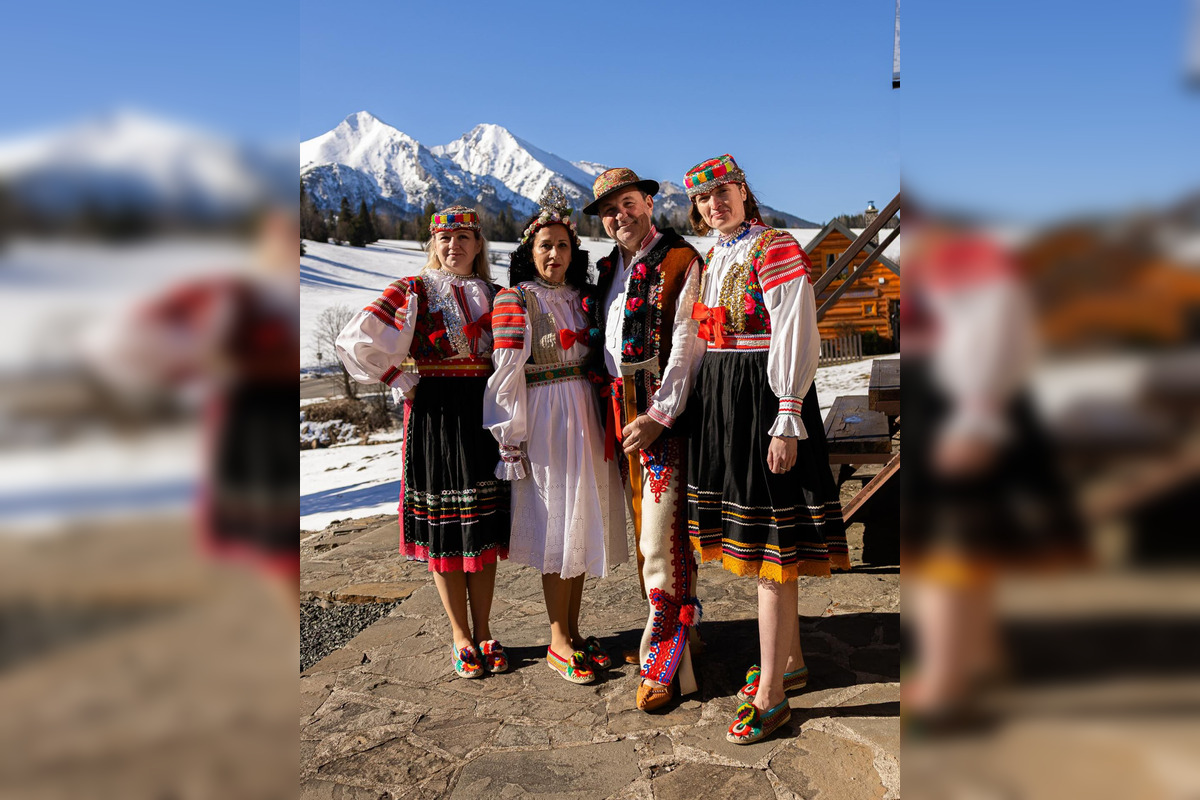 FOTO: Slovenskí politici sa radi obliekajú tradične, nie vždy to dopadne dobre, foto 2