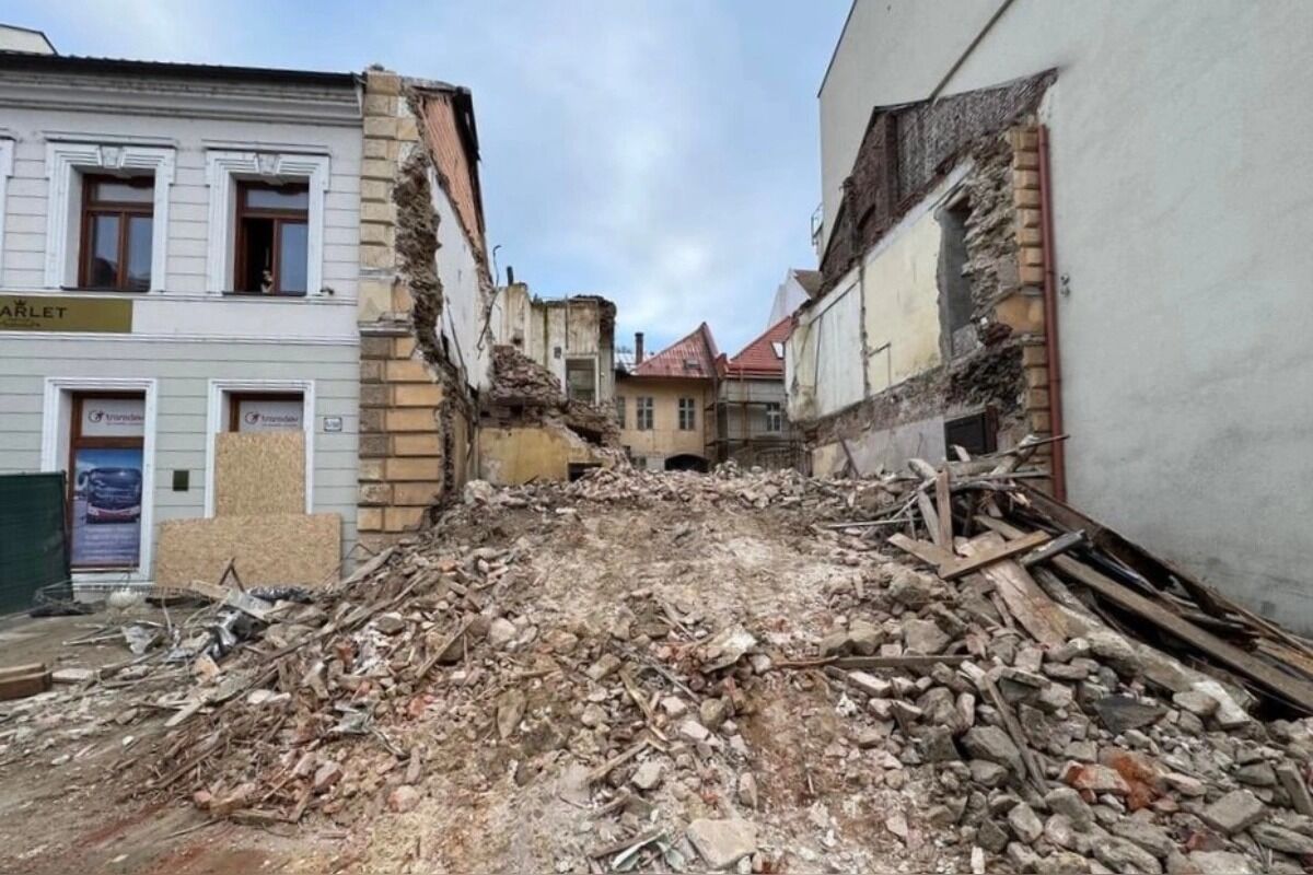 FOTO: Majiteľ vyvracia tvrdenia, že zbúral Národnú kultúrnu pamiatku , foto 1