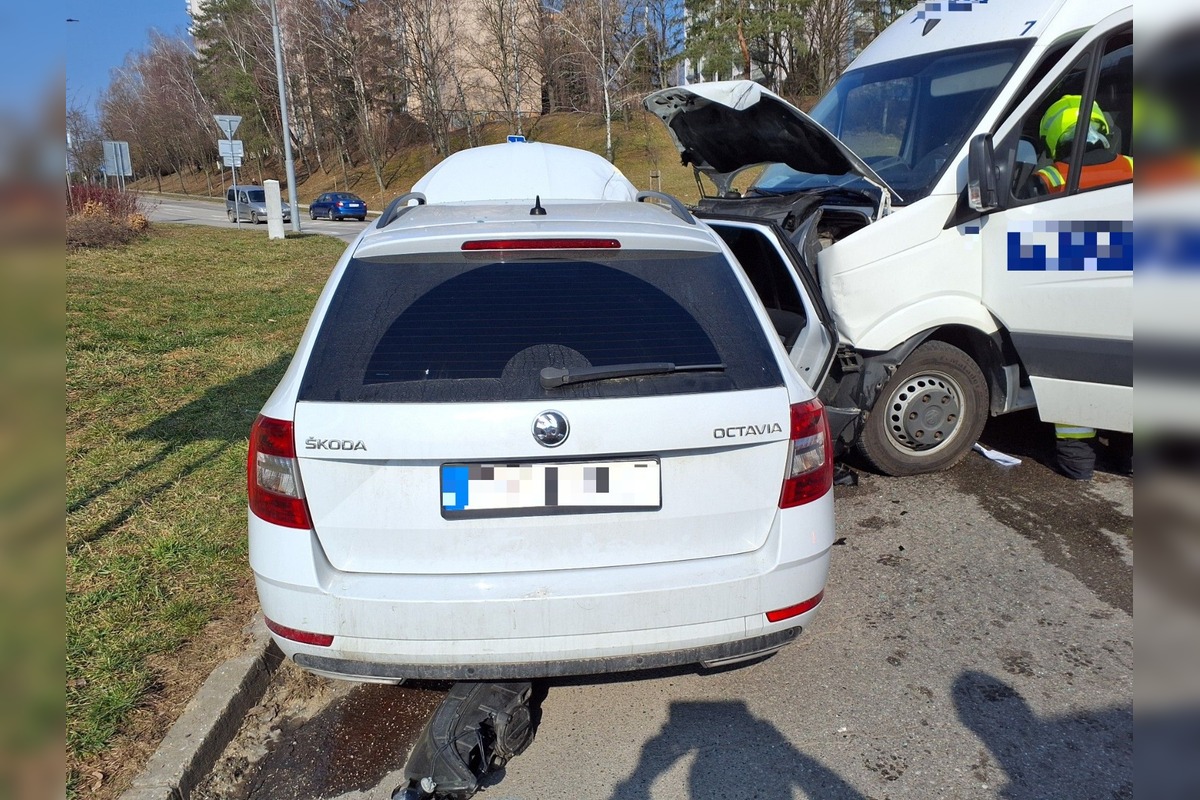 FOTO: Nehoda na Ulici gen. Svobodu v Trenčíne, foto 1