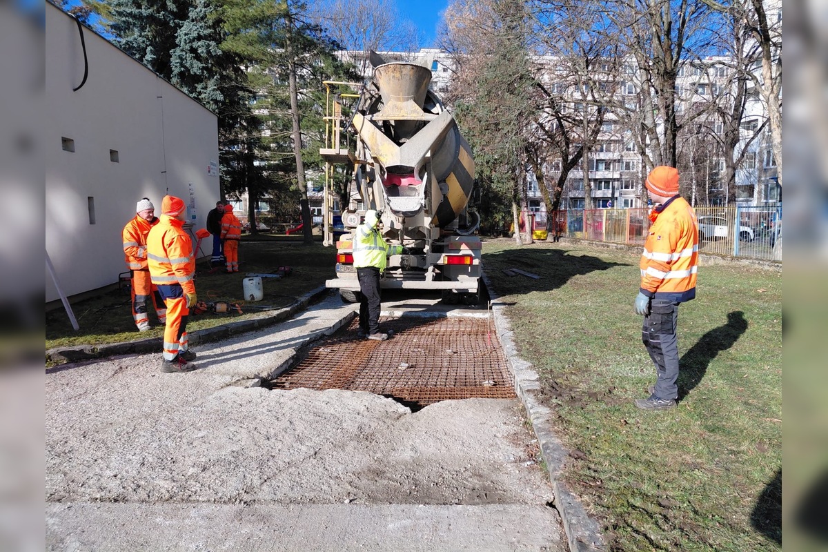 FOTO: Bezpečnosť a čistota mesta sú v jarnom pláne, technické služby pracujú naplno, foto 2