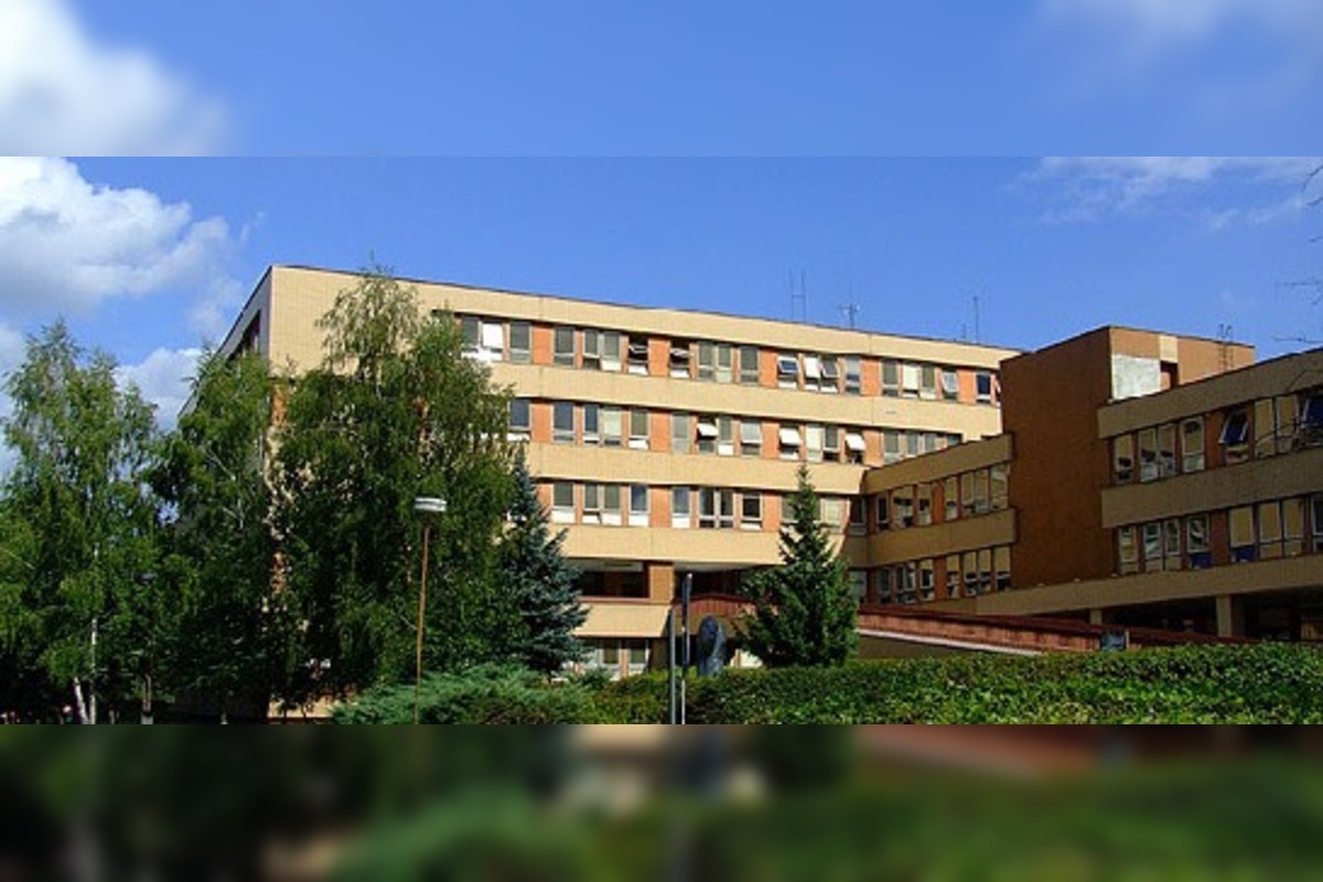 FOTO: DO Považskobystrickej nemocnice sa nedalo kvôli krádeži káblov dva týždne dovolať , foto 1