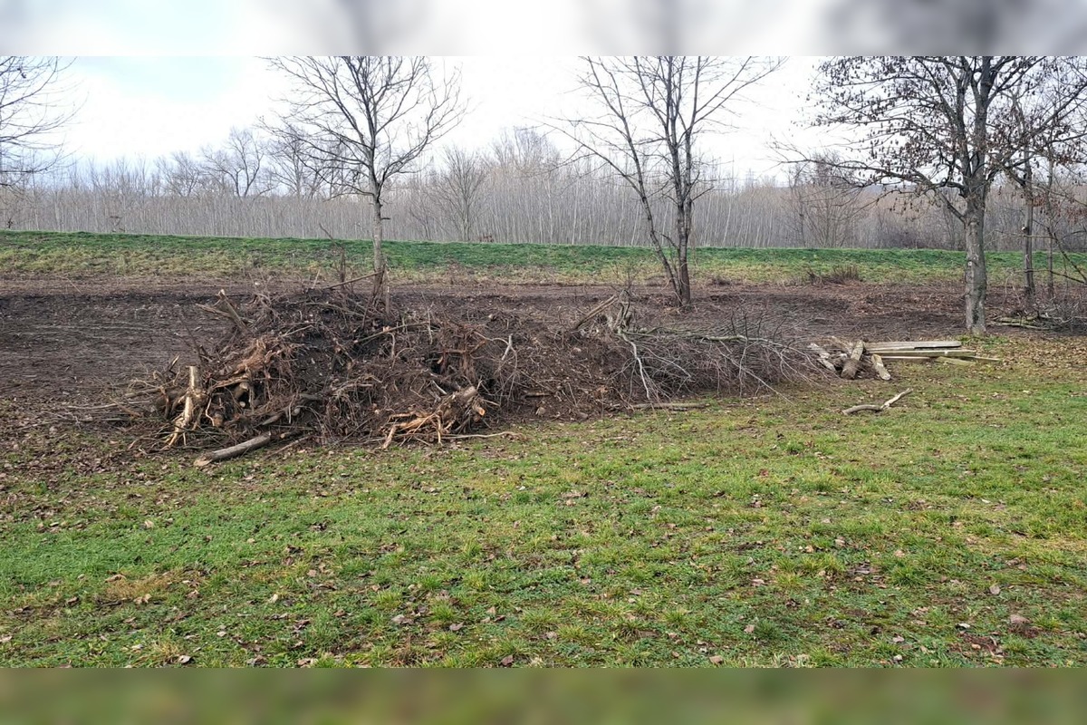 FOTO: V rekreačnej oblasti Zelená voda prebieha razia enviropolície , foto 2