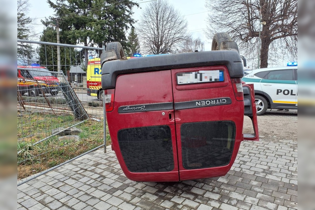 FOTO: Vážna nehoda na Hornej Nitre, foto 4