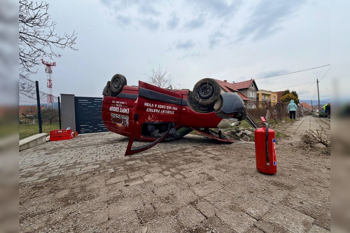 FOTO: Vážna nehoda na Hornej Nitre, foto 6