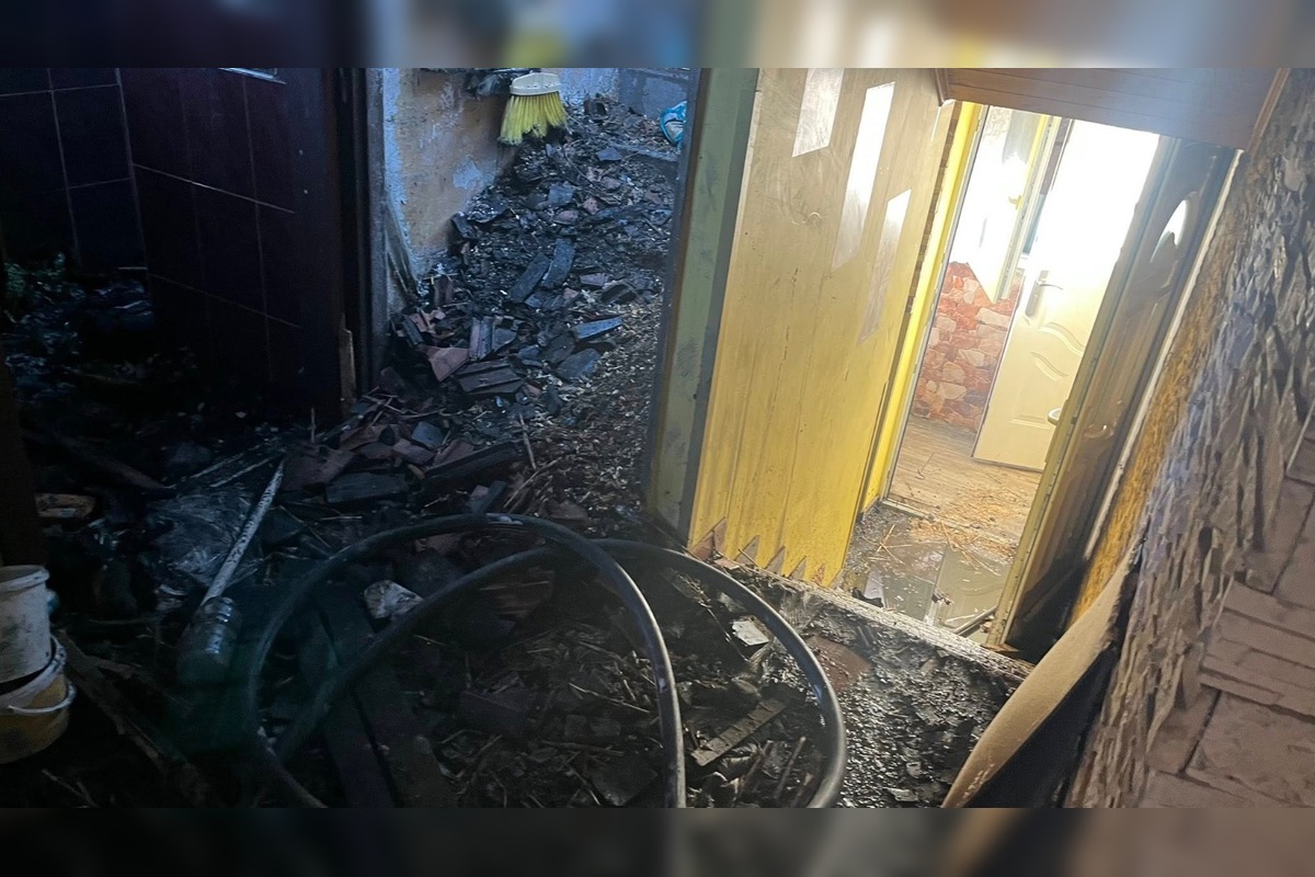 FOTO: Prišli o všetko za jednu noc. Rodina z Hradišťa prosí po ničivom požiari o pomoc, foto 4