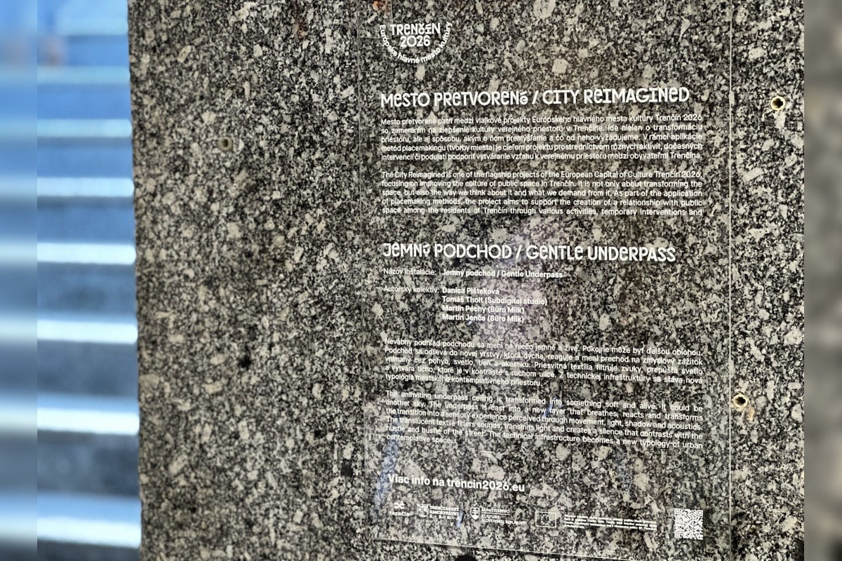 FOTO: Trenčanov nová inštalácia, v podchode na stanicu a do centra mesta, nepotešila , foto 4