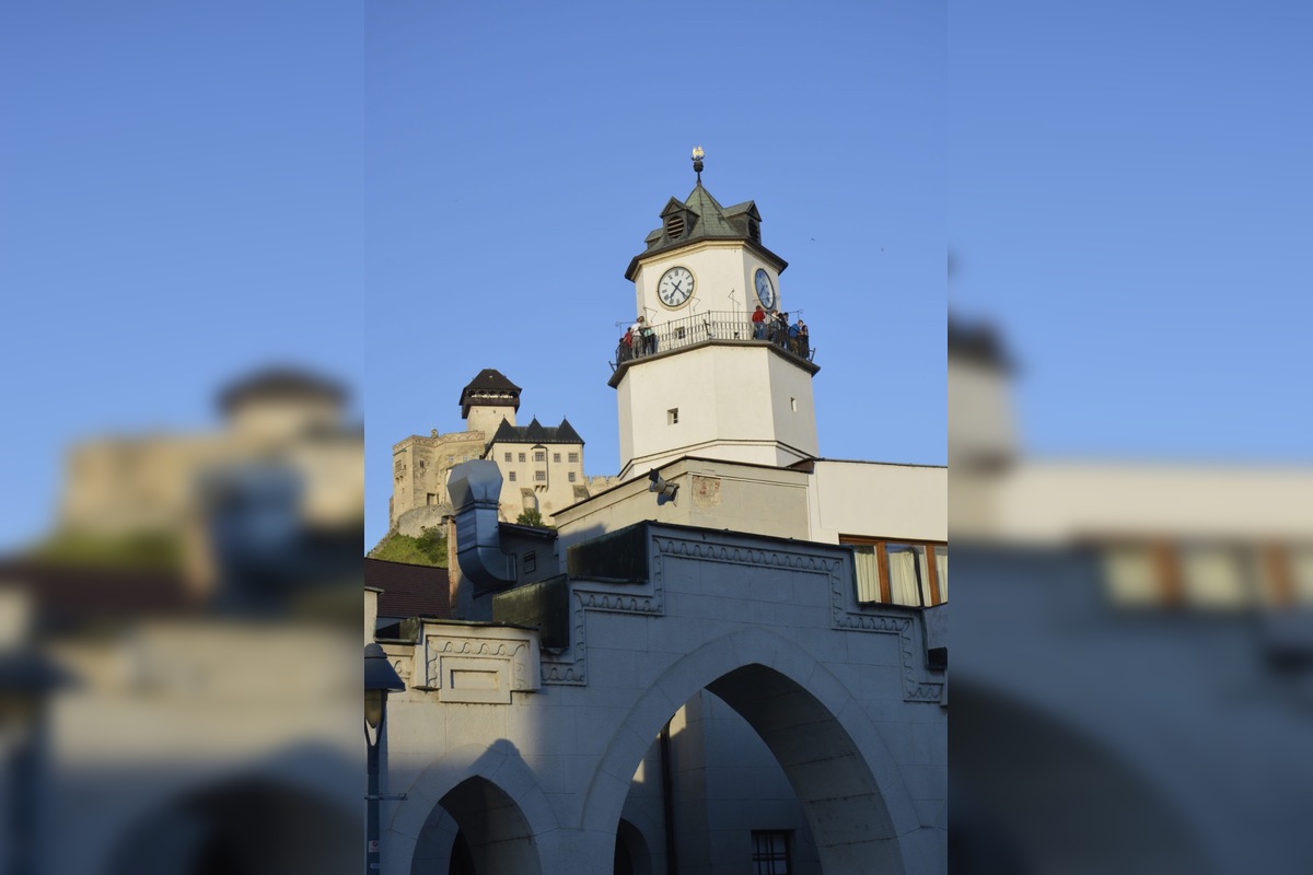 FOTO: V Trenčíne na čas zhasnú svetlá ikonických pamiatok, foto 5