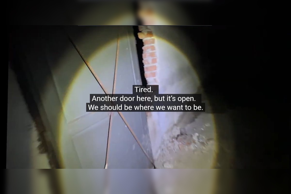 FOTO: Mladí youtuberi narušili bezpečnosť v dubnickej zbrojovke, foto 2