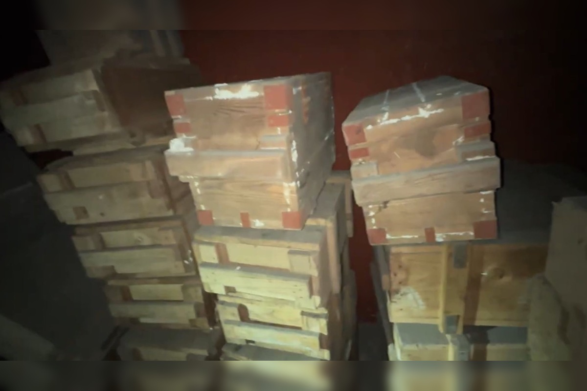 FOTO: Mladí youtuberi narušili bezpečnosť v dubnickej zbrojovke, foto 8