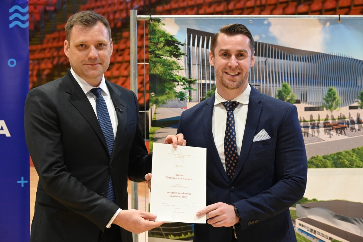 FOTO: Dubnica získa milióny eur na modernizáciu športovej haly, foto 2
