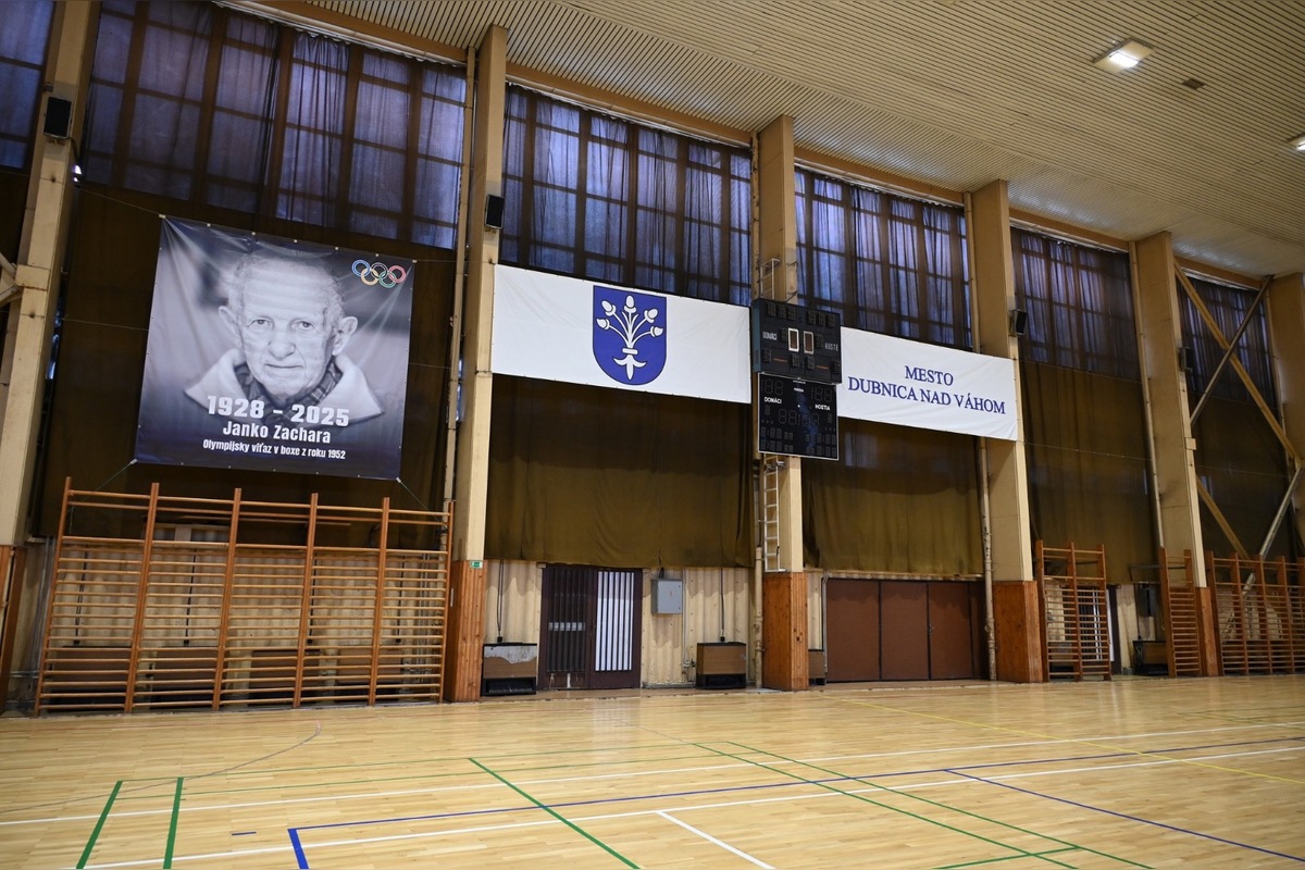 FOTO: Dubnica získa milióny eur na modernizáciu športovej haly, foto 6