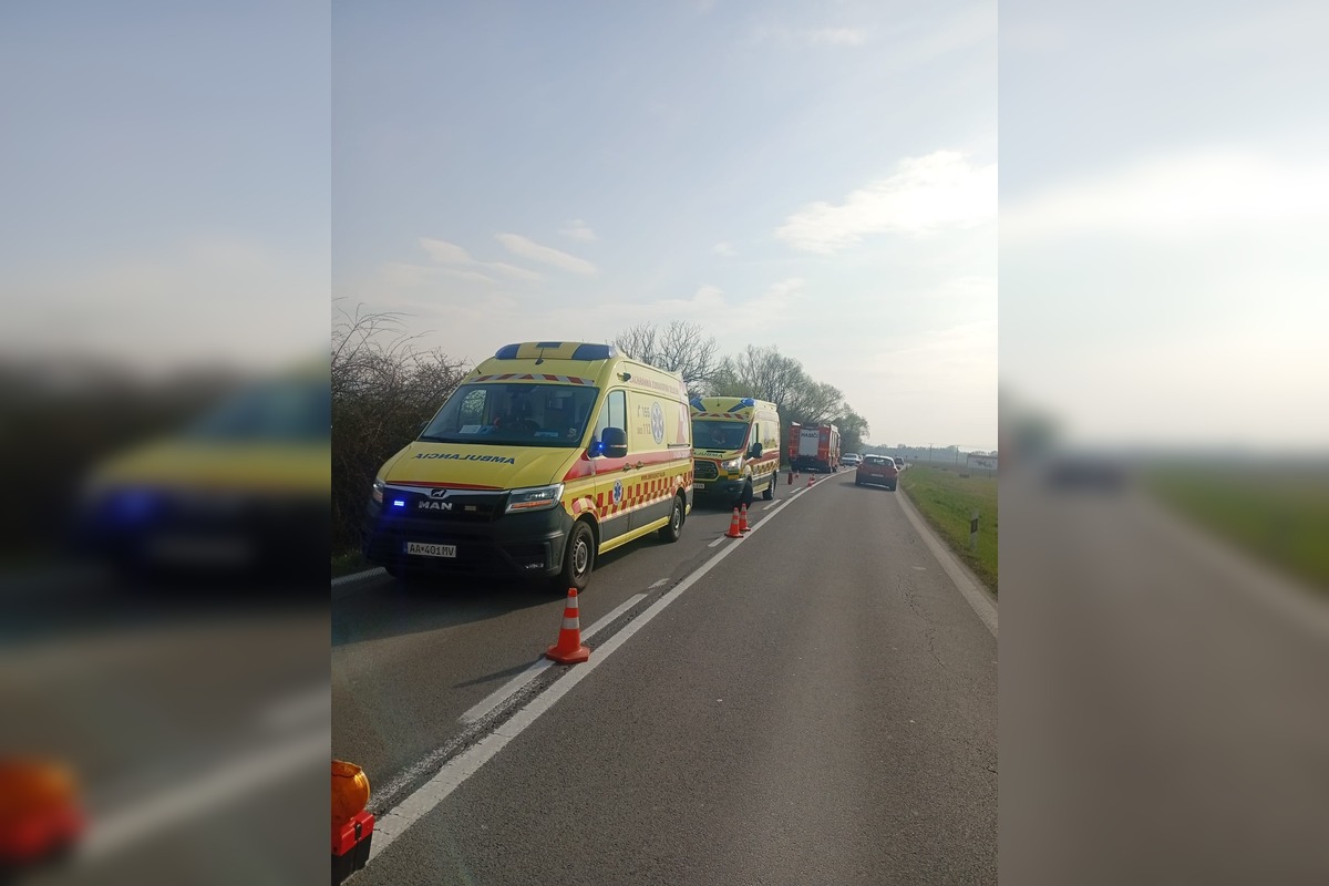 FOTO: Dopravná nehoda medzi obcou Nedožery-Brezany a mestom Prievidza, foto 4