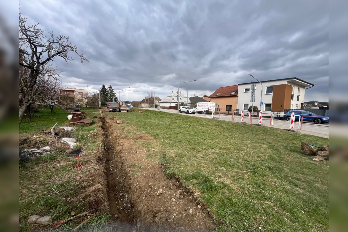 FOTO: Nové parkovisko v Zlatovciach vznikne na voľnom pozemku, foto 2