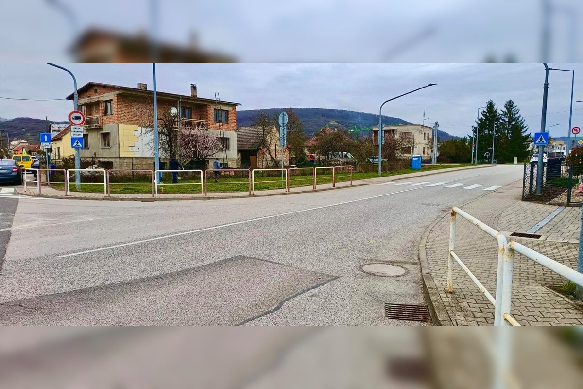 FOTO: Nové parkovisko v Zlatovciach vznikne na voľnom pozemku, foto 6