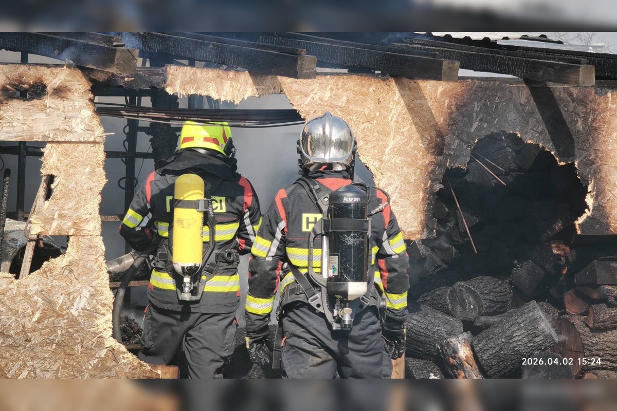 FOTO: V Brunovciach došlo k požiaru jednoduchej stavby, potrebný bol zásah hasičov, foto 1