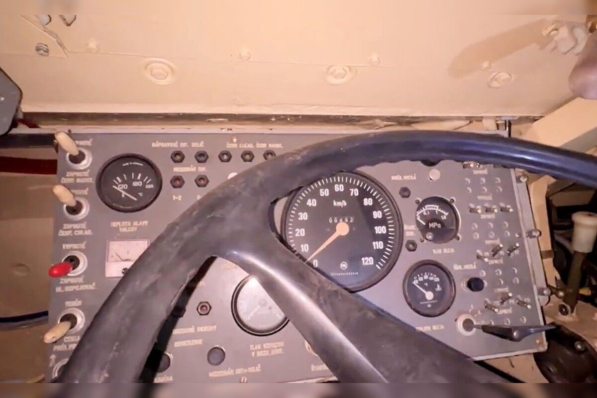 FOTO: Youtuber odhalil nedostatočné zabezpečenie zbrojovky v Dubnici, foto 10