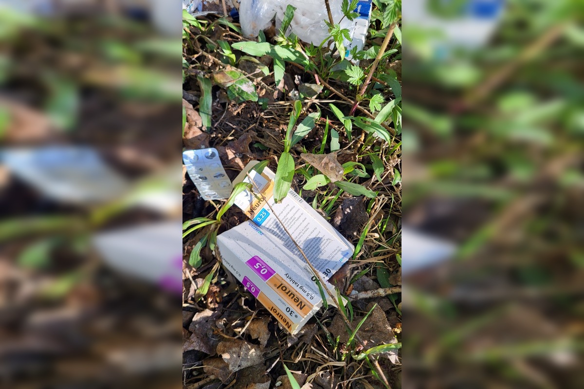 FOTO: Trenčania upozorňujú na neporiadok v miestom luhu, foto 4