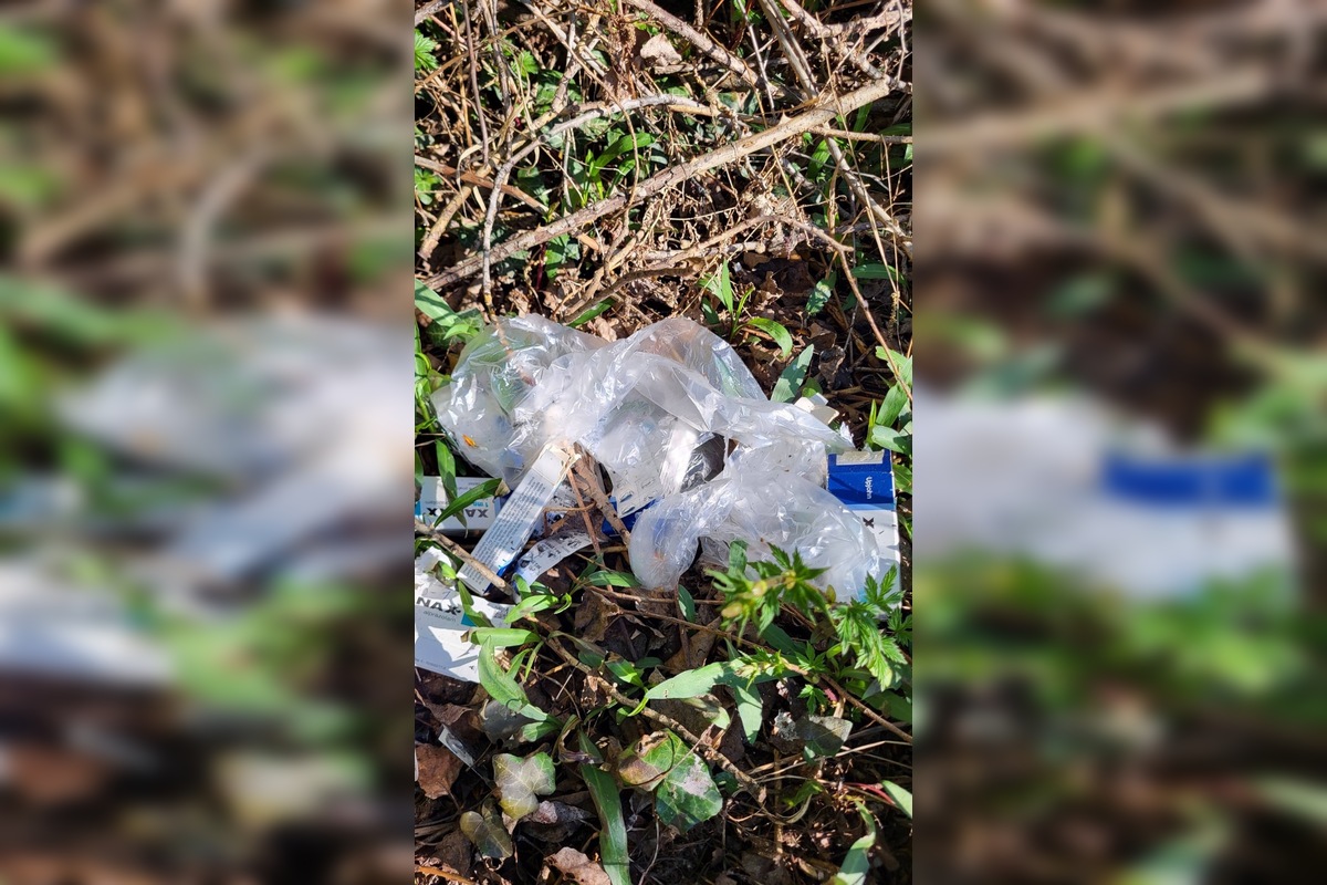 FOTO: Trenčania upozorňujú na neporiadok v miestom luhu, foto 5