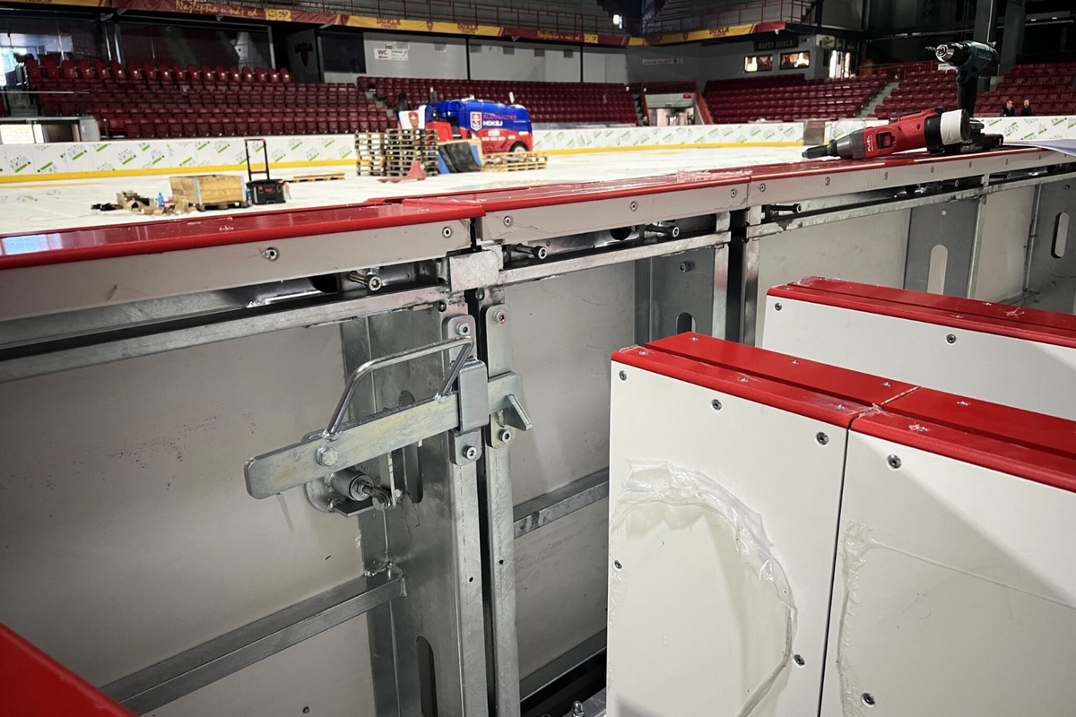 FOTO: V Trenčíne finišujú úpravy štadióna Pavla Demitru , foto 8