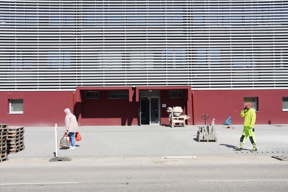 FOTO: V Trenčíne finišujú úpravy štadióna Pavla Demitru , foto 15