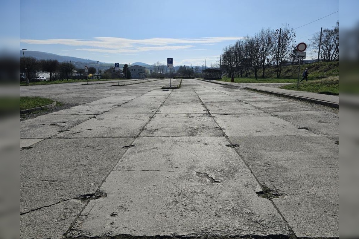 FOTO: V Púchove začali s prestavbou autobusovej stanice, foto 3