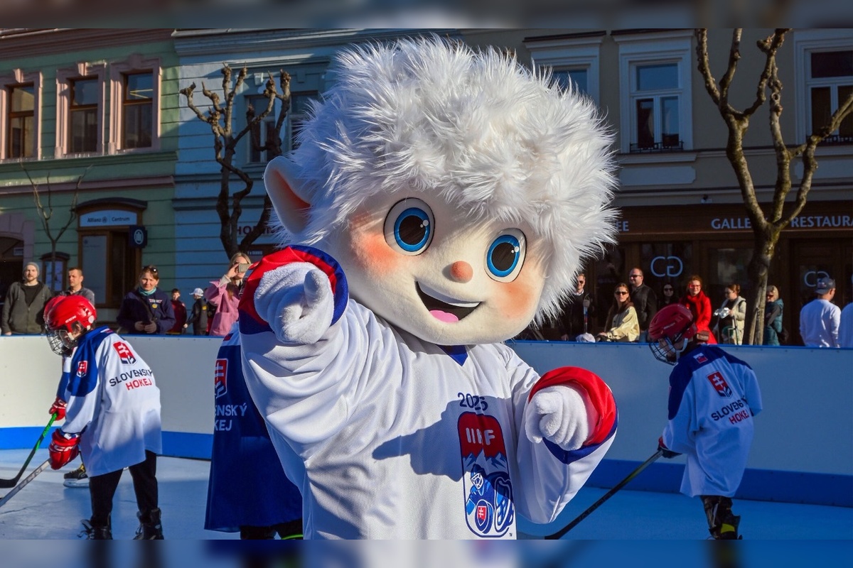 FOTO: Trenčín sa pripravuje na hokejový sviatok, foto 1