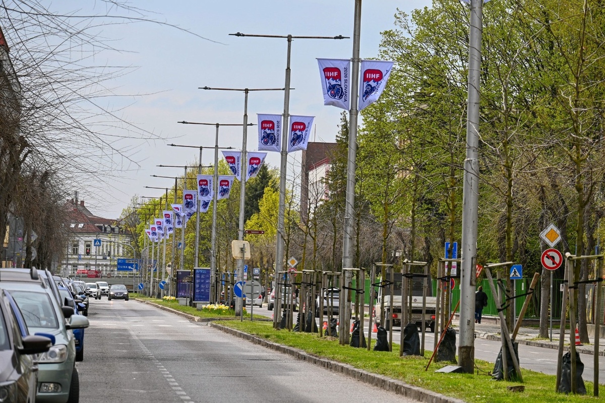 FOTO: Trenčín sa pripravuje na hokejový sviatok, foto 2