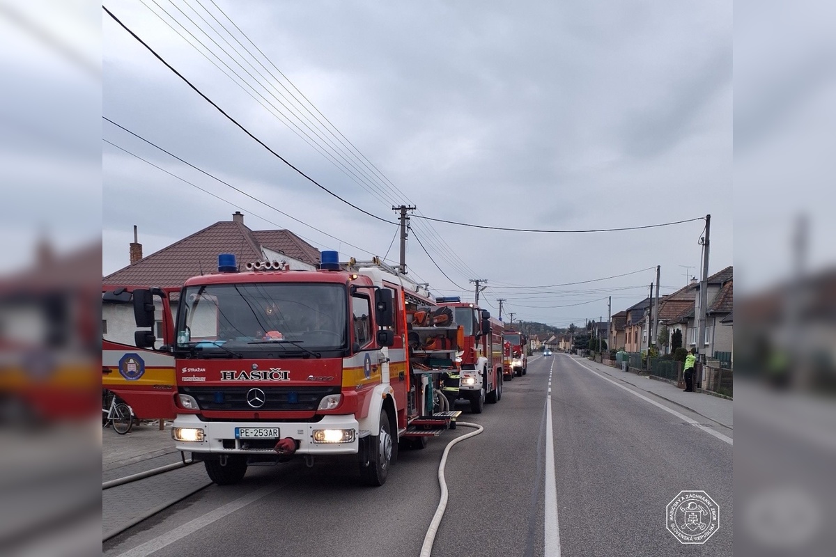 FOTO: Hasiči zasahovali pri požiari v okrese Partizánske, foto 1