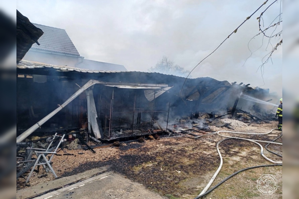 FOTO: Hasiči zasahovali pri požiari v okrese Partizánske, foto 2