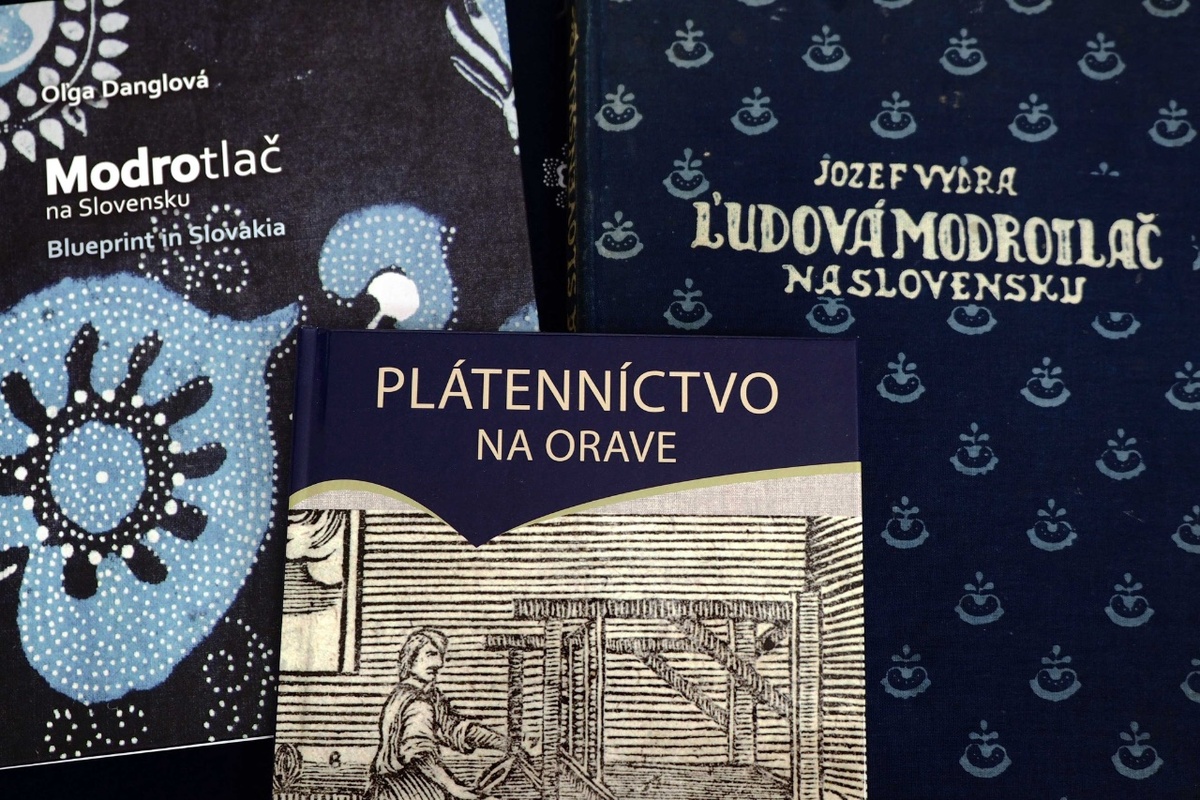 FOTO: Bratia Trnkovci obnovujú v Púchove tradíciu modrotlače, foto 4