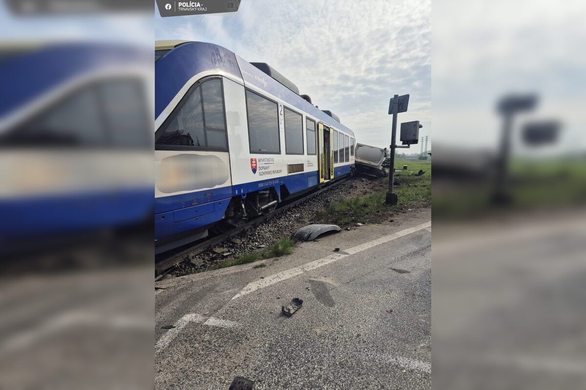 FOTO: Pri zrážke vlaku s kamiónom pri Dunajskej Strede zomrel 58-ročný kamionista a jazdec na koni Marián, foto 9
