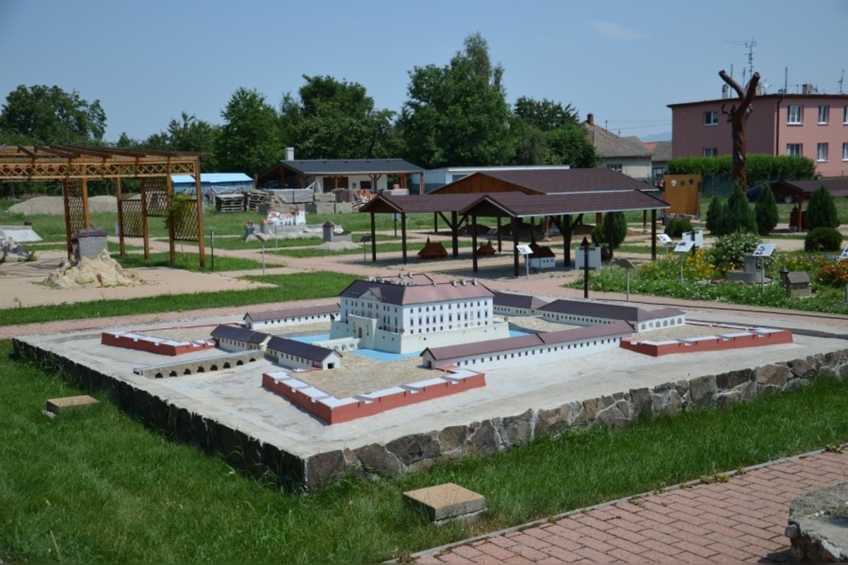 FOTO: Park miniatúr v Podolí, foto 4