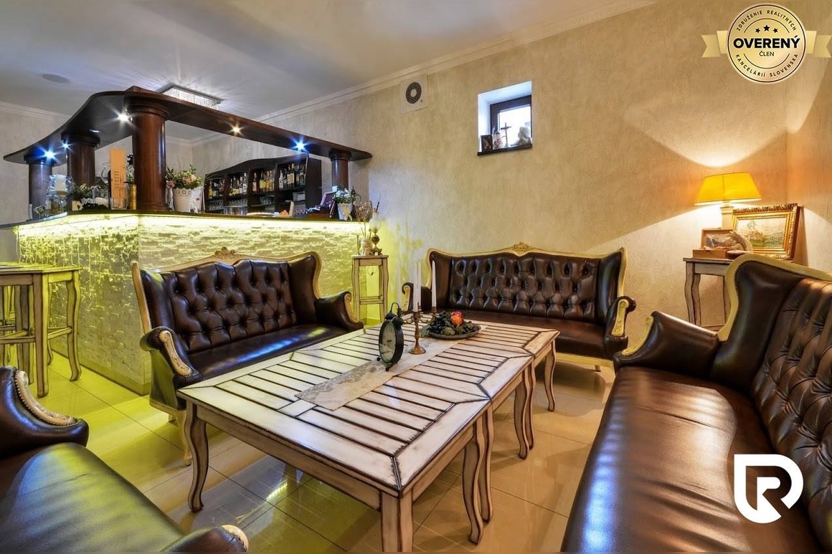 FOTO: Luxusná reštaurácia pri Prievidzi, foto 2