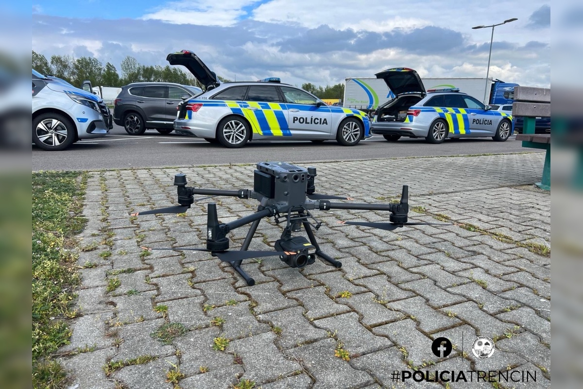 FOTO: Hromadná akcia policajtov pri Trenčíne, foto 8