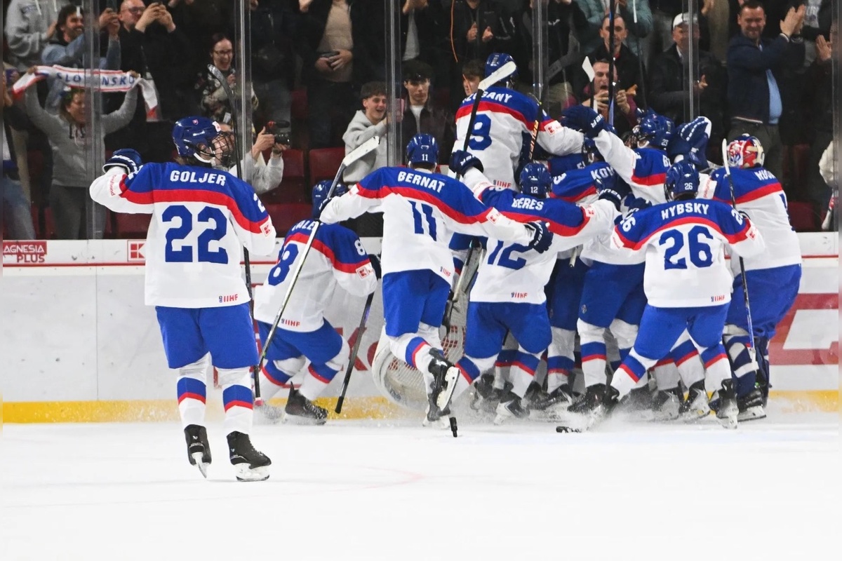 FOTO: Slovenská U18 v Trenčíne prekvapuje, foto 10