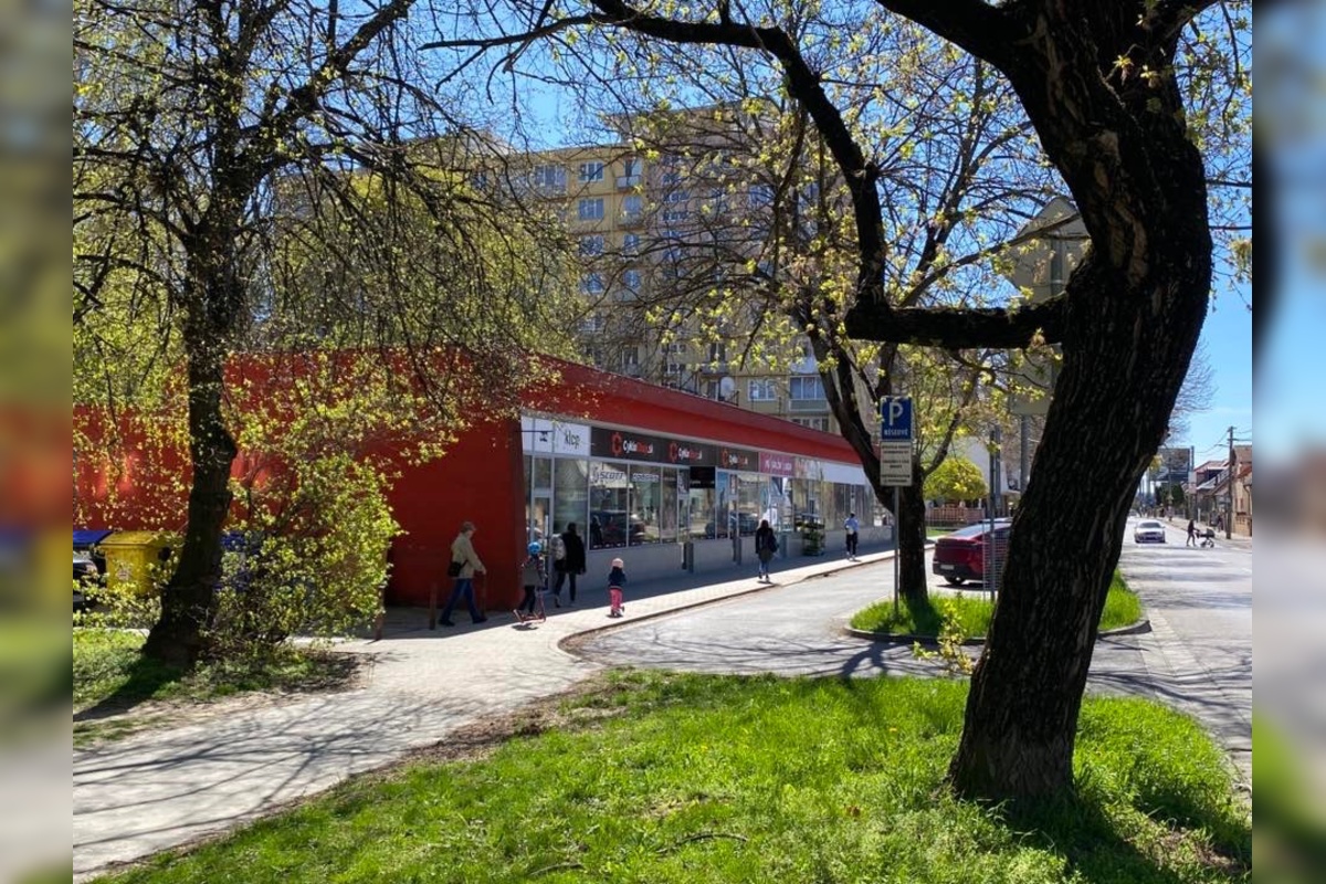 FOTO: Obchodný dom na Dlhých Honoc, foto 4