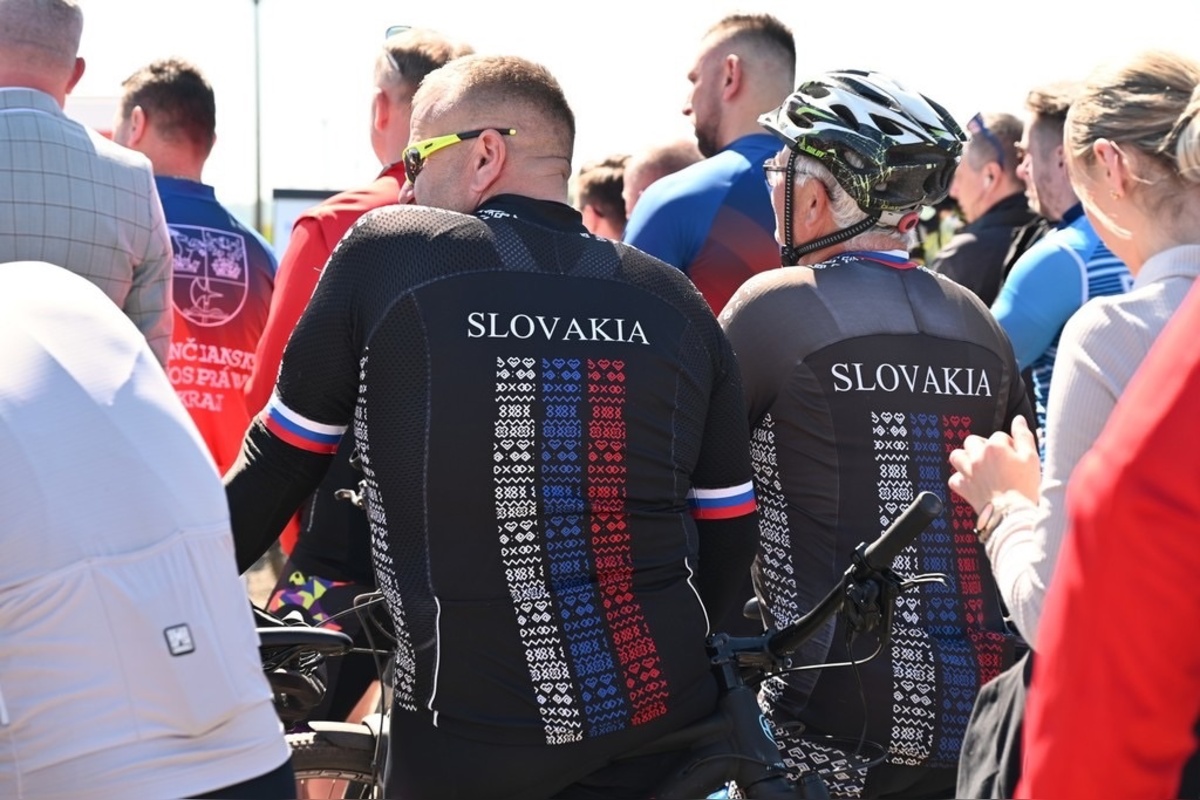 FOTO: Otvorenie nového úseku cyklomagistrály medzi Trenčínom a Dubnicou, foto 2