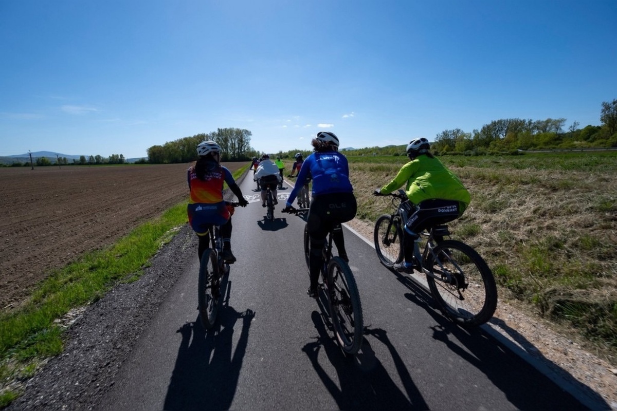 FOTO: Otvorenie nového úseku cyklomagistrály medzi Trenčínom a Dubnicou, foto 8