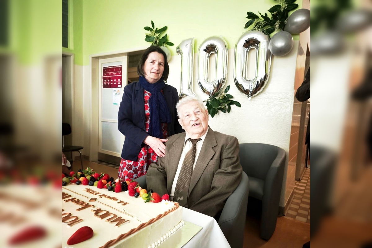 FOTO: Primár Jozef Hulaj oslávil 100 rokov , foto 2