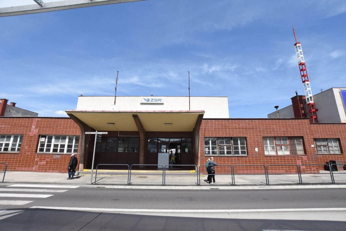 FOTO: Trenčín sa dočká rekonštrukcie železničnej stanice , foto 4