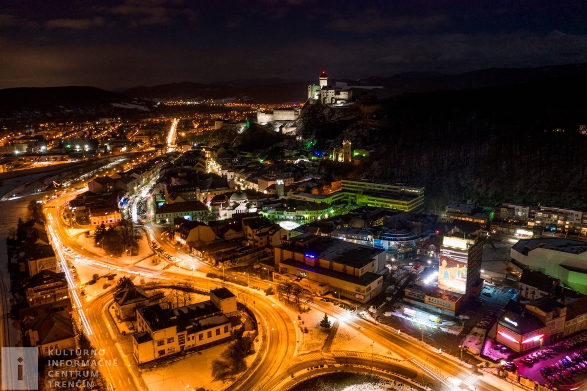 FOTO: Trenčiansky hrad získal prestížny titul, foto 7